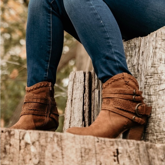 Brown Booties size 10 - Picture 4 of 4